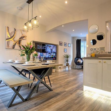 The Belfast Boutique Central Cozy Sleeps7 (Adults Only) Buitenkant foto