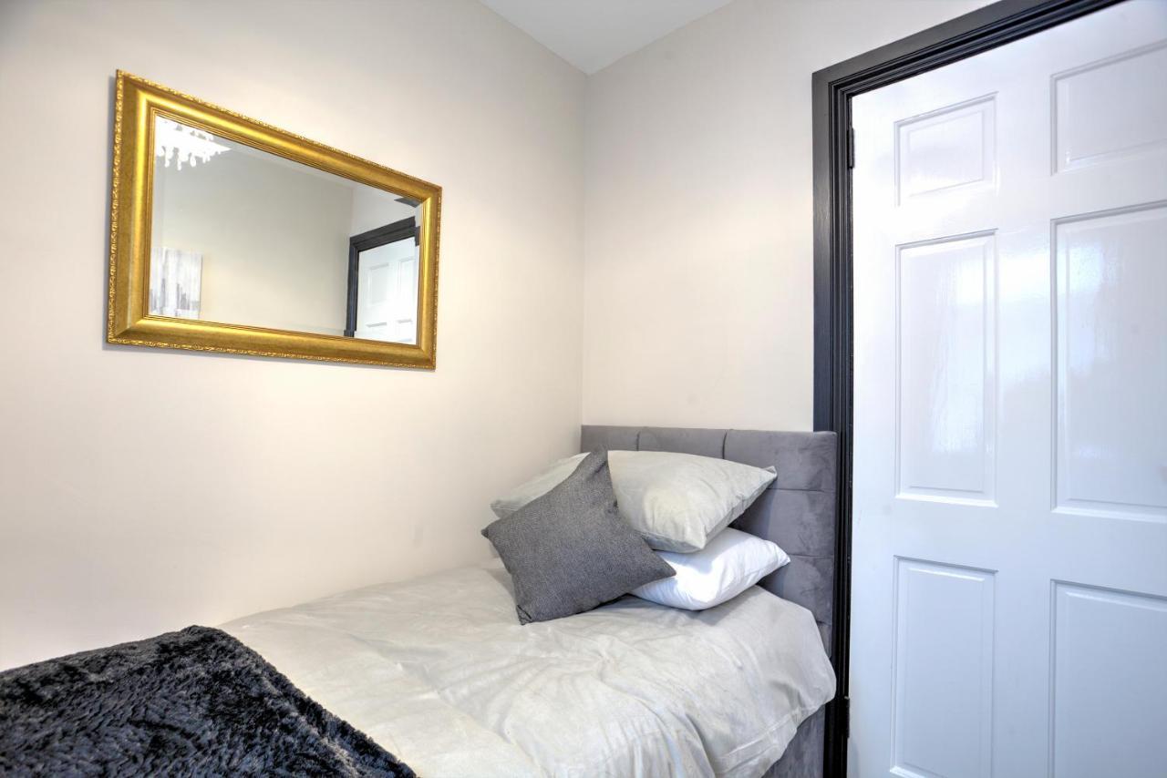 The Belfast Boutique Central Cozy Sleeps7 (Adults Only) Buitenkant foto
