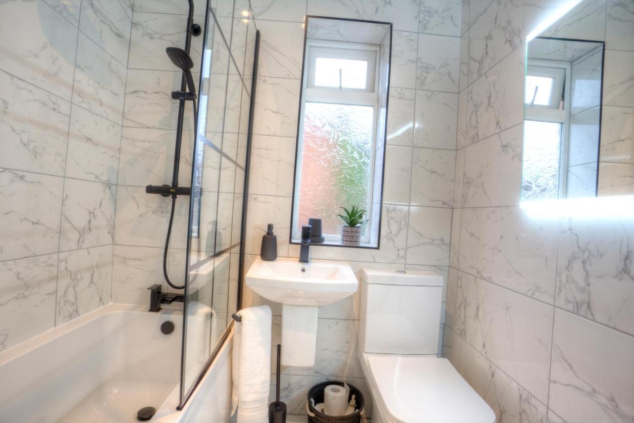 The Belfast Boutique Central Cozy Sleeps7 (Adults Only) Buitenkant foto