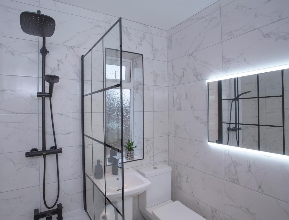 The Belfast Boutique Central Cozy Sleeps7 (Adults Only) Buitenkant foto